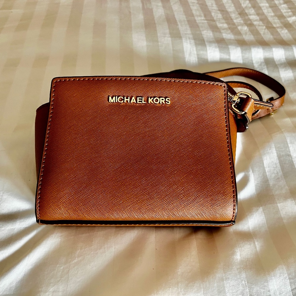 Michael Kors Mini Selma Crossbody bag luggage brown